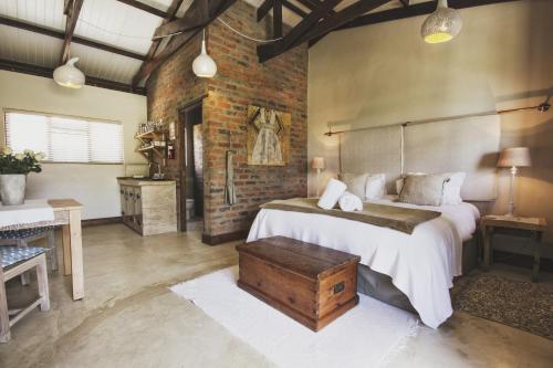 A Hilltop Country Retreat - Tourism Africa